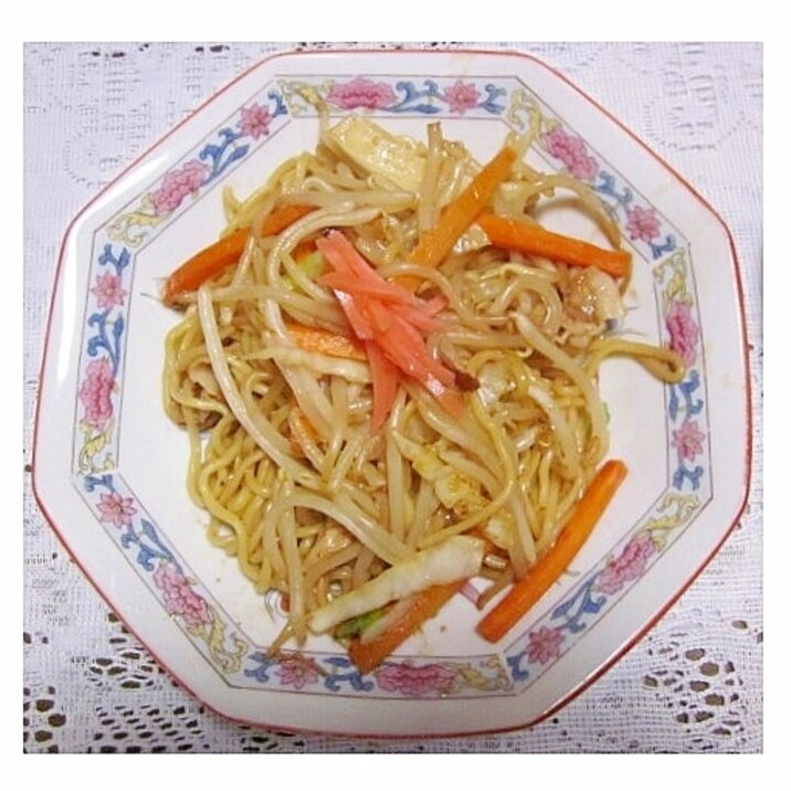 ソース焼きそば(キャベツ・にんじん・もやし)